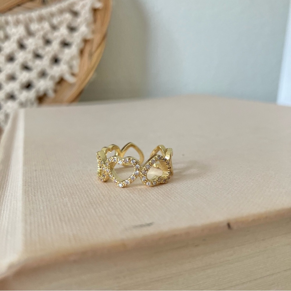 Heart Link Gold Ring Rhinestones Pave Inset Girly Girlhoodcore Feminine Classic